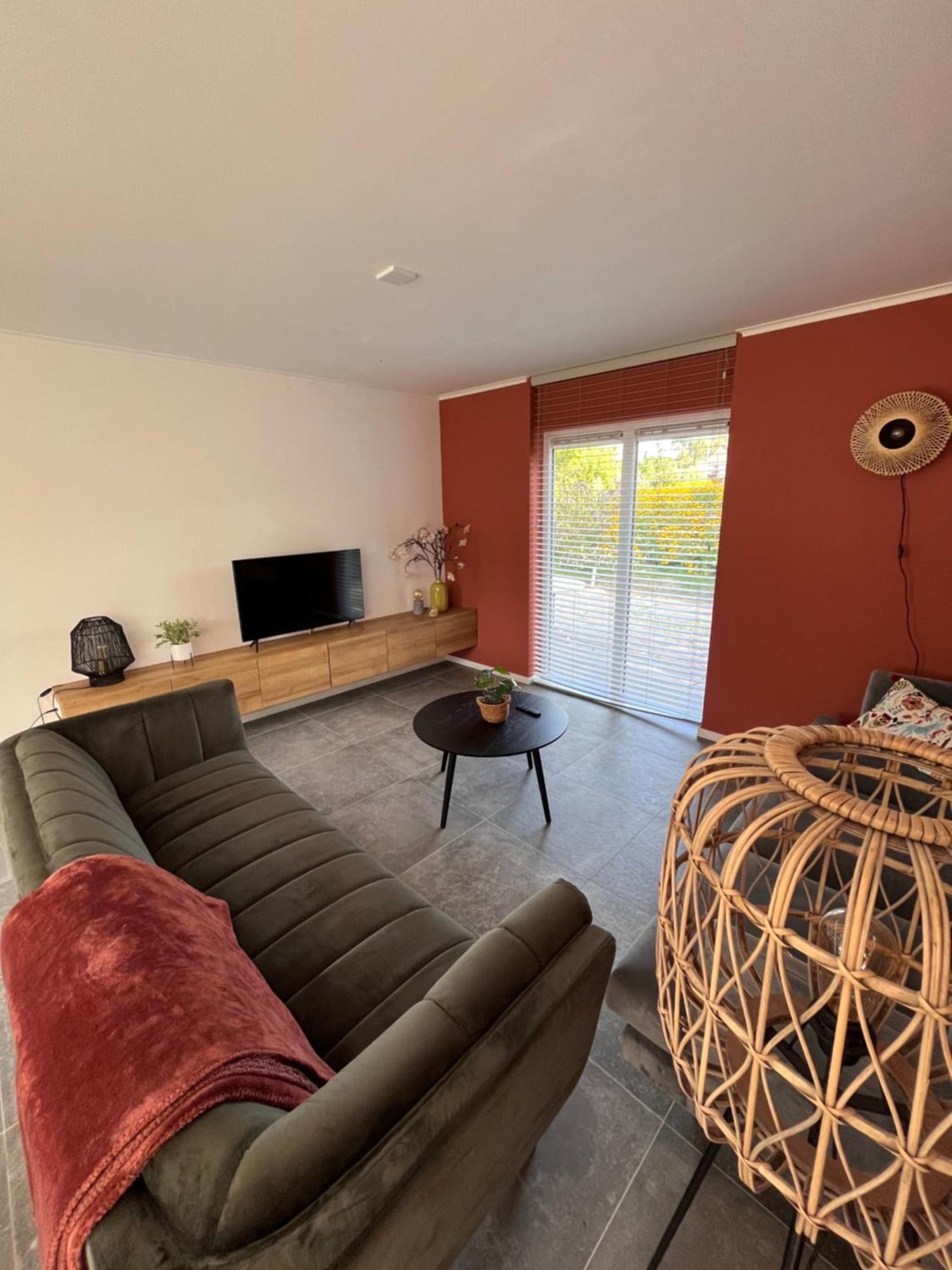 Cosy Vacation Home With Large Fenced Garden Bruinisse Eksteriør bilde